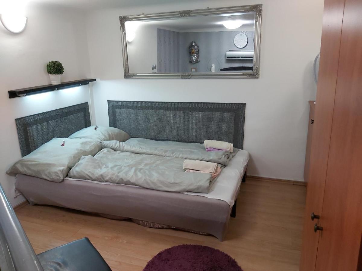 Like Studio City Centrum, Wifi, Terrace Budapest Bagian luar foto