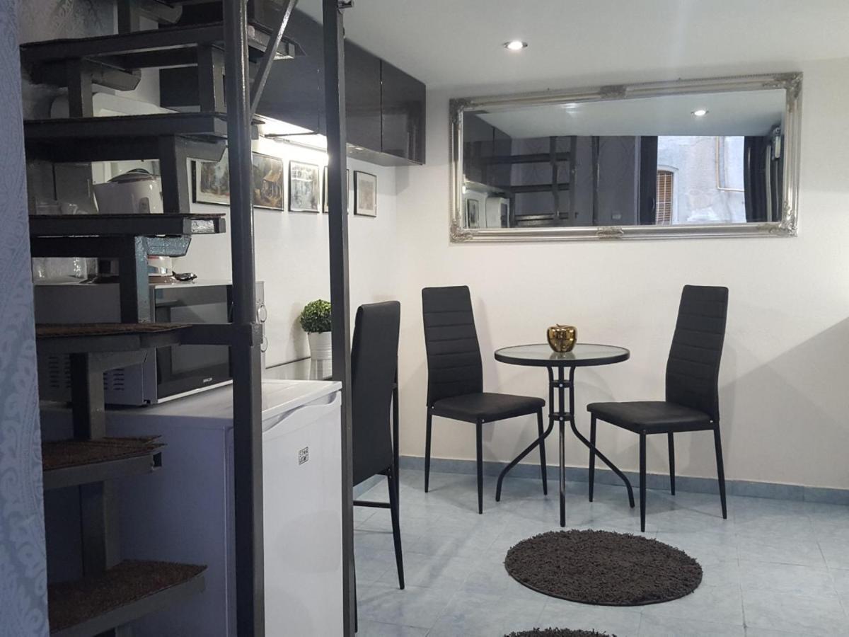 Like Studio City Centrum, Wifi, Terrace Budapest Bagian luar foto