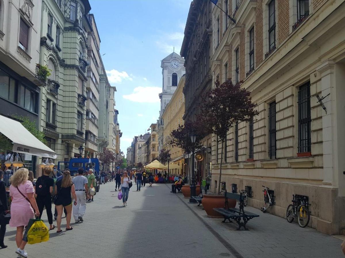 Like Studio City Centrum, Wifi, Terrace Budapest Bagian luar foto