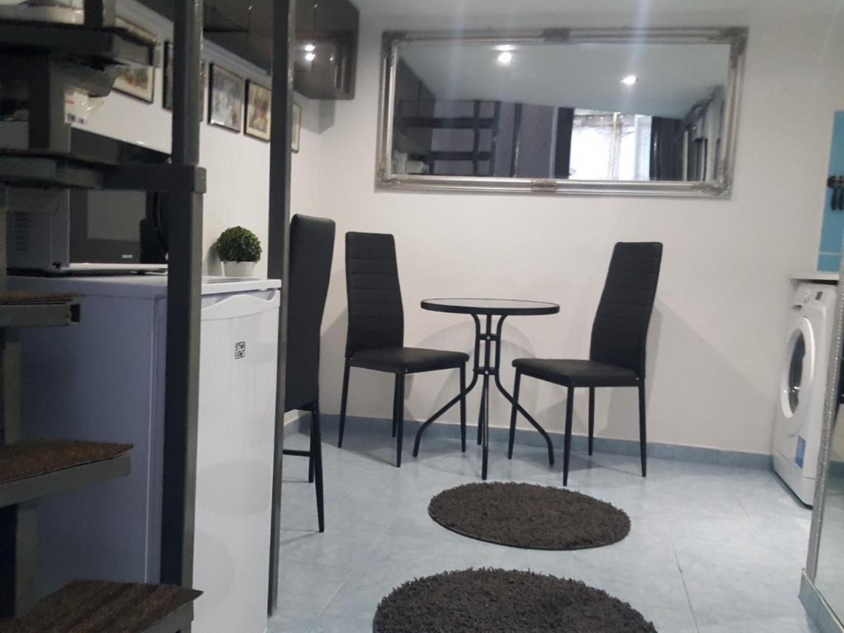 Like Studio City Centrum, Wifi, Terrace Budapest Bagian luar foto
