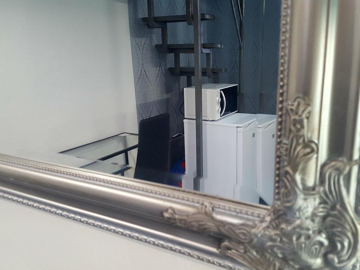 Like Studio City Centrum, Wifi, Terrace Budapest Bagian luar foto