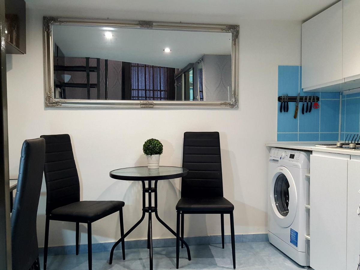 Like Studio City Centrum, Wifi, Terrace Budapest Bagian luar foto